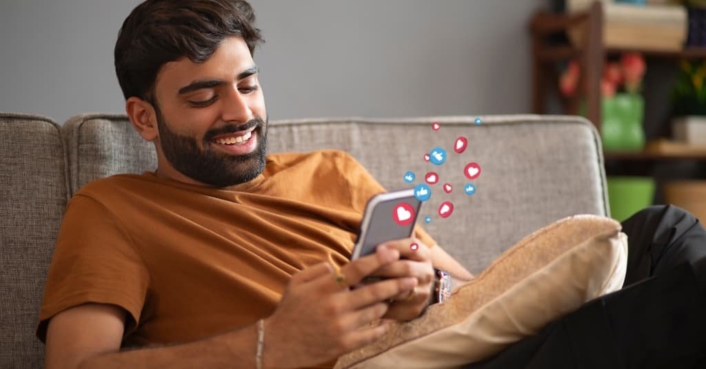 7 Ways to Make Your Restaurant Stand Out on Social Media